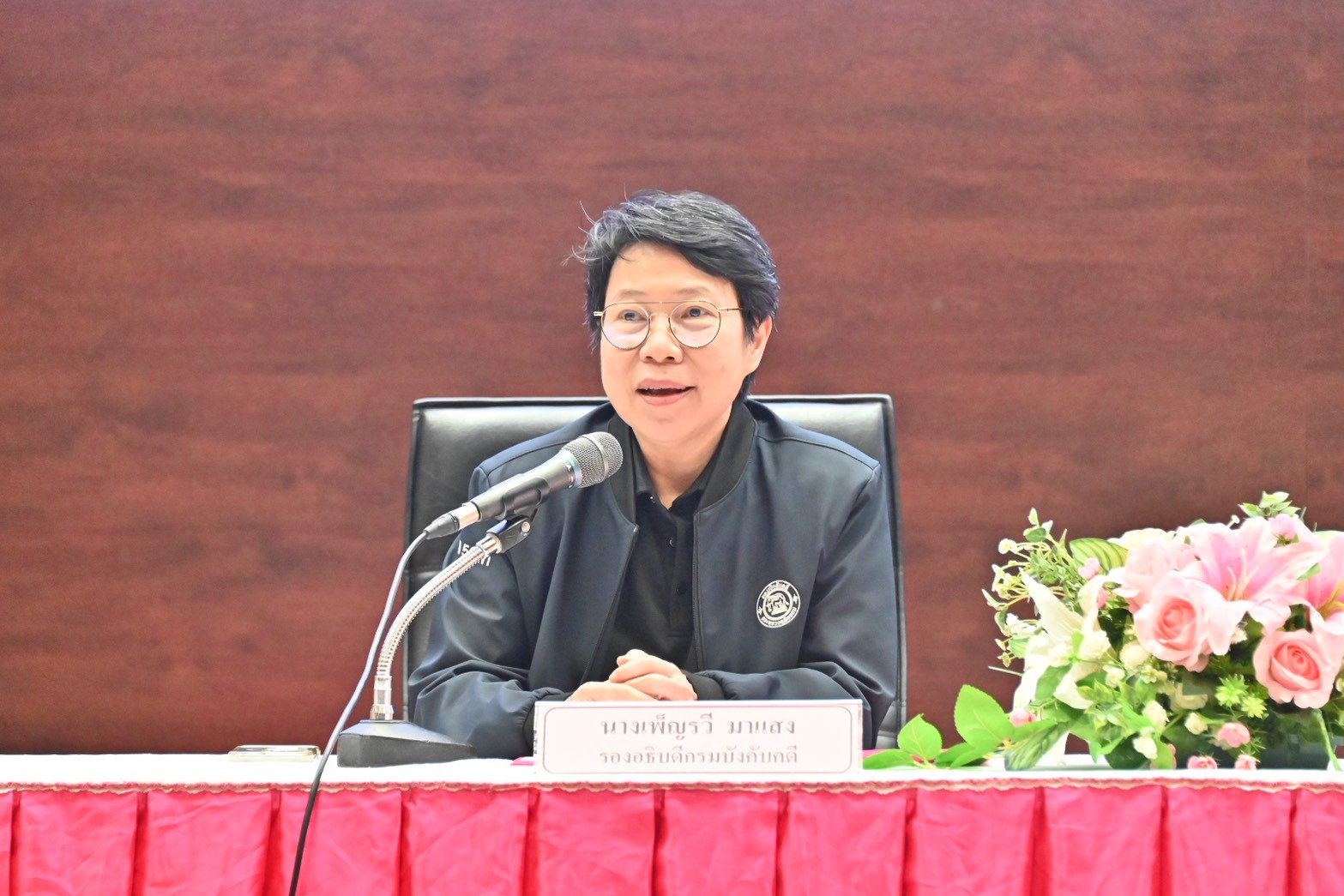 กรมบังคับคดีให้การต้อนรับคณะศึกษาดูงาน คณะเศรษฐศาสตร์  หลักสูตรเศรษฐศาสตรบัณฑิตจากมหาวิทยาลัยศรีนครินทรวิโรฒ